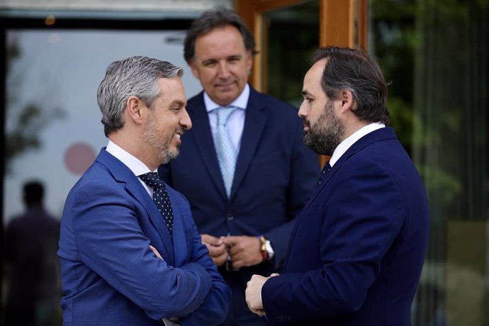 Pp Clm (Cortes De Voz Y Fotografías) Rueda De Prensa De Paco Núñez Junto A Juan Bravo