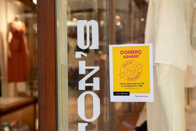Archivo - Comercio adherido a la campaña de dinamización comercial de vales de descuento de PalmaActiva