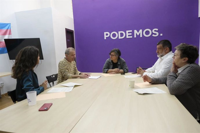 Archivo - (De Izquierda A Derecha) La Candidata De Unidas Podemos Por Ibiza Al Parlament, Gloria Santiago; El Presidente De REAS, Jordi López; La Candidata De Menorca, Cristina Gómez; El Candidato A Cort, Jesús Jurado, Y La Candidata Al Govern, Antnia 