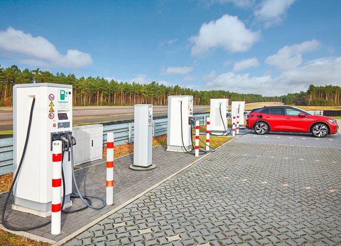 El campo de pruebas de Continental de Contidrom en Jeversen, Alemania, amplía su capacidad total de carga a más de 2.000 kWh.
