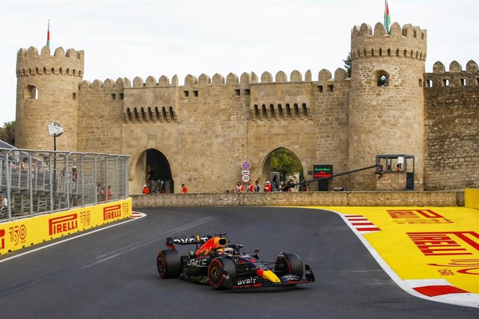 Archivo - El neerlandés Max Verstappen (Red Bull), en el Gran Premio de Azerbaiyán 2022. 
