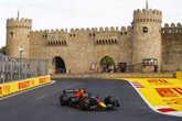 Foto: Alonso, Ferrari y Mercedes buscan sorprender a Red Bull en el nuevo 'Sprint' de Bakú