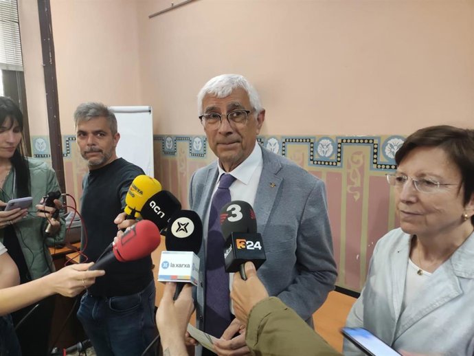 El conseller de Salud, Manel Balcells, y la secretaria de Salud Pública, Carmen Cabezas