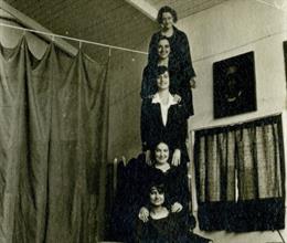 Archivo - Exposición 'Las Sinsombrero'.