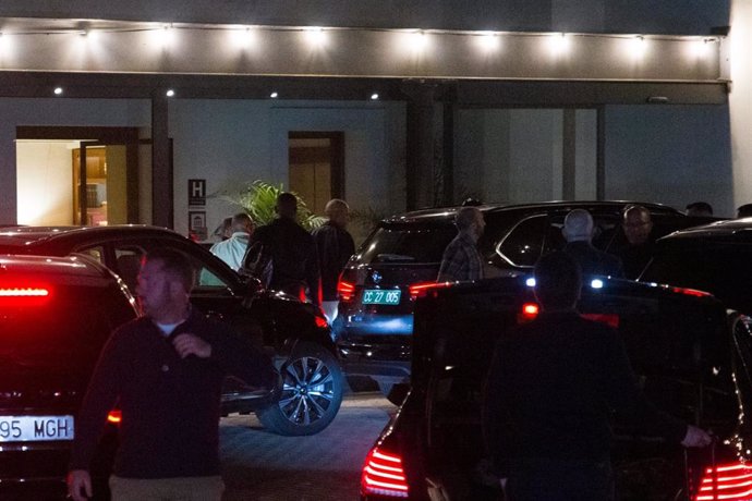 Obama entrando en el hotel