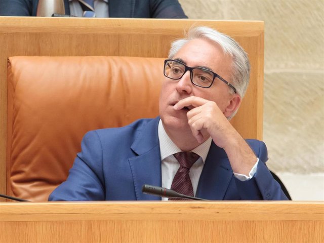Archivo - El portavoz del Partido Popular (PP) en el Parlamento riojano, Jesús Ángel Garrido 