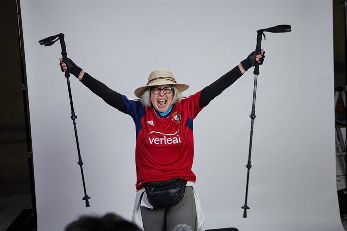 Imagen de una de las participantes en la grabación de los vídeos en apoyo a Osasuna