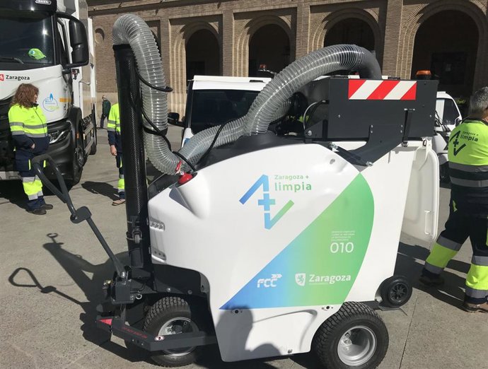 Nueva máquina de limpieza de FCC con sensor que detecta el movimiento, aspira y echa agua para suciedad más resistentes como excrementos de animales