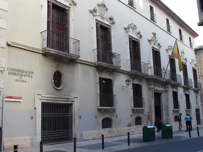 Fachada de la CHS