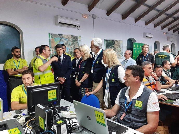 La delegada del Gobierno de la Junta de Andalucía en Cádiz, Mercedes Colombo, visita el Puesto de Mando Avanzado en el circuito de Jerez de la Frontera (Cádiz)
