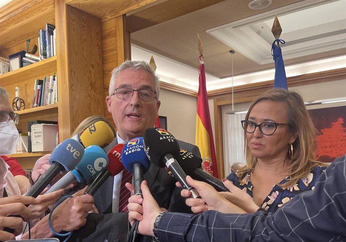 Los consejeros Joaquín Olona y Mayte Pérez explican el adelanto en la fecha de activación del PROCINFO.