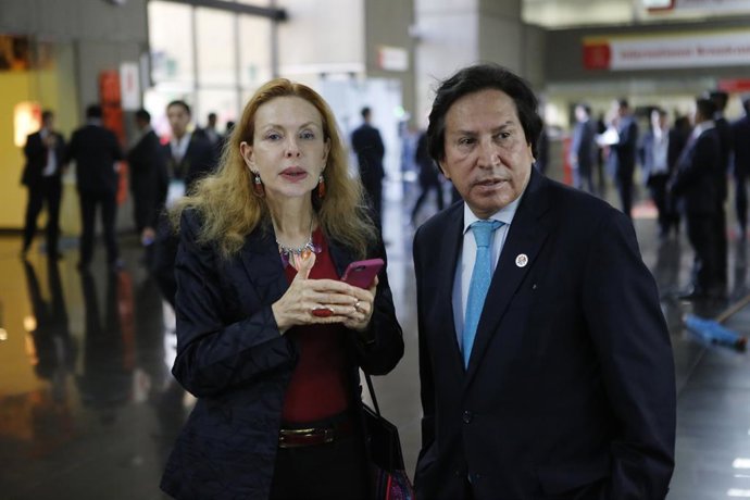 Archivo - November 20, 2016 - Lima, PERU - SAN BORJA 20 DE NOVIEMBRE DE 2016..ALEJANDRO TOLEDO Y ELIANE KARP SE HACEN PRESENTE EN EL CIERRE DEL APEC..FOTOS: ALONSO CHERO