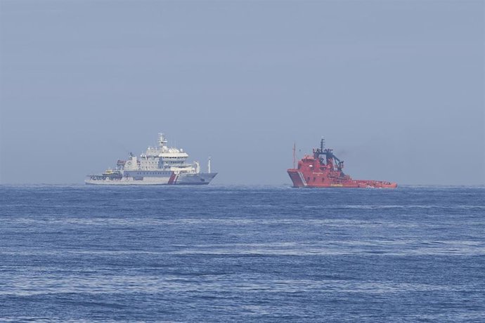 Imagen de archivo de la búsqueda del tripulante del pesquero gallego 'Novo Xoel' desaparecido el martes tras caer al agua cuando faenaba a cinco millas al norte de San Vicente de la Barquera