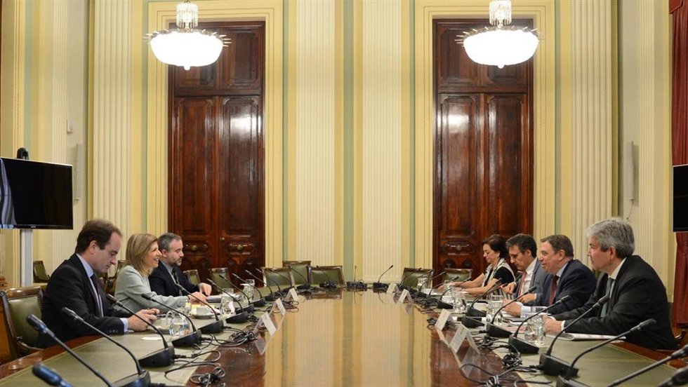 El ministro de Agricultura, Pesca y Alimentación, Luis Planas, se reúne con la comisaria de Salud y Seguridad Alimentaria de la Unión Europea, Stella Kyriakides