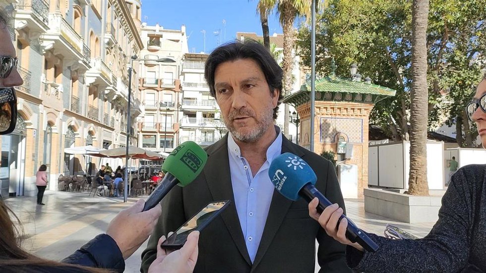 El portavoz de la Ejecutiva Provincial del PSOE de Huelva y parlamentario andaluz, Enrique Gaviño.