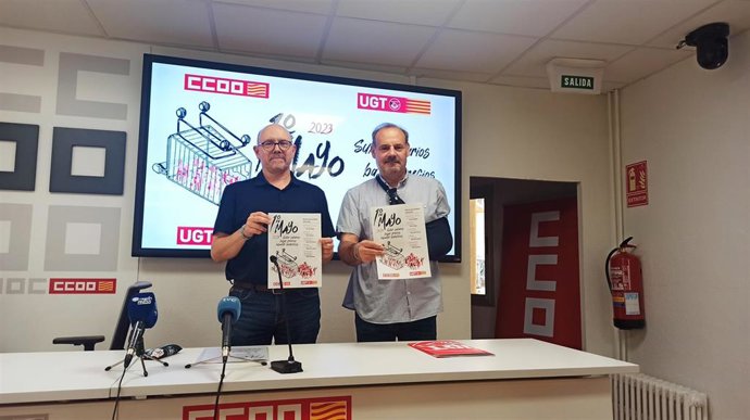 Los secretarios generales de UGT y Comisiones Obreras en Aragón, José Juan Arceiz y Manuel Pina, respectivamente, llaman a la movilización en la calle el próximo 1 de mayo, Día Internacional de los Trabajadores.