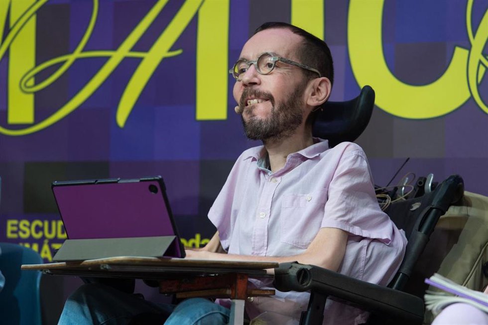 El portavoz de Unidas Podemos en el Congreso, Pablo Echenique, durante el acto 'Escudo Climático', en la Sede de Podemos Francisco Villaespesa, a 28 de abril de 2023, en Madrid (España). 