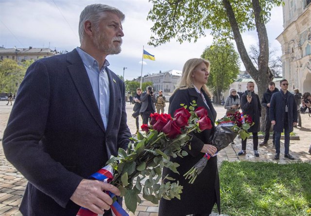 El presidente de República Checa, Petr Pavel, junto a su homóloga eslovaca, Zuzana Caputova, en Ucrania