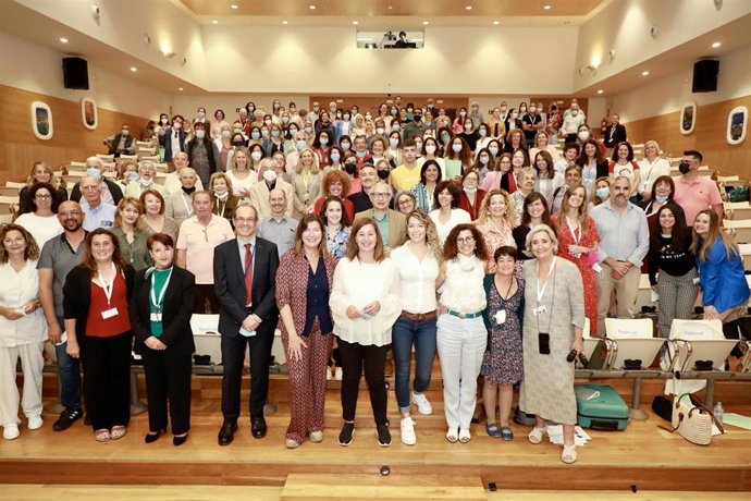 La presidenta del Govern, Francina Armengol, asiste a la clausura de la V jornada del Programa Paciente Activo.