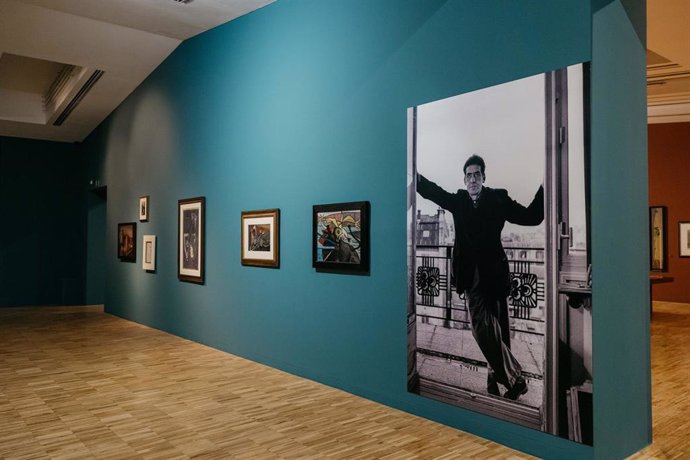 TEA acoge la exposición 'Óscar Domínguez. La conquista del mundo por la imagen', que reúne más de setenta creaciones del pintor tinerfeño, trece de las cuales son inéditas.