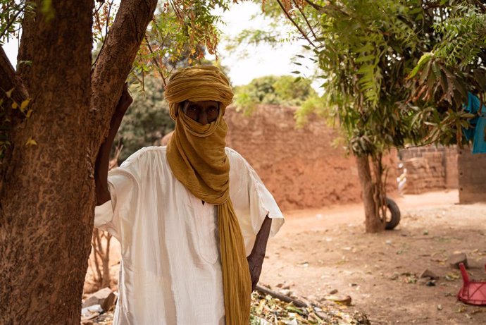 Archivo - March 16, 2022, Bamako, Bamako District, Mali: AlHousseini is an artisan, making leather goods and some Tuareg jewelry. He had to leave Timbuktu in 2012 because he felt threatened by the fact that he worked with tourists. He now lives in Gouana,