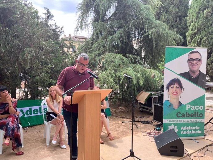 El candidato a la Alcaldía de Adelante Andalucía en Granada, Paco Cabello