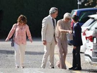 Comunión de José María Ortega: cambio de ropa entre coches, los nervios de Ana María Aldón y la seriedad del diestro