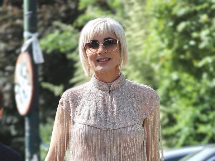 ANA MARÍA ALDÓN EN LA COMUNIÓN DE SU HIJO JOSÉ MARÍA