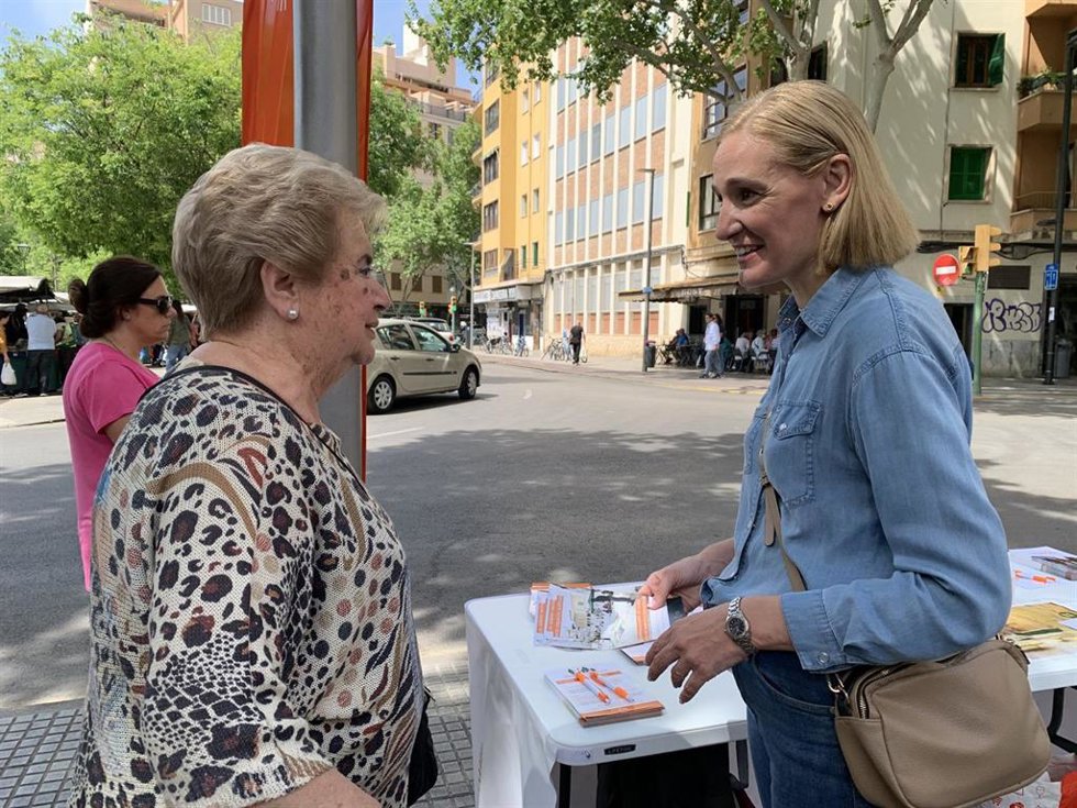 La candidata de CS a la alcaldía de Palma, Eva Pomar, en Pere Garau