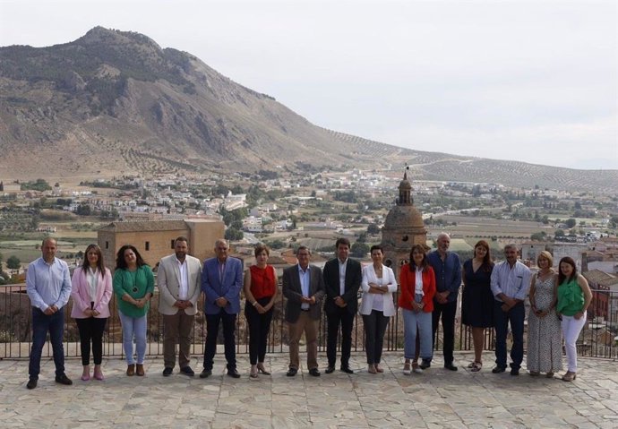 Entrena: el PSOE "garantiza un futuro mejor en el Poniente como artífice del despegue de sus municipios"