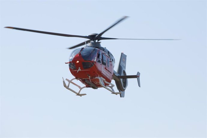 Archivo - Imagen de un helicóptero medicalizado del Gobierno de Navarra.