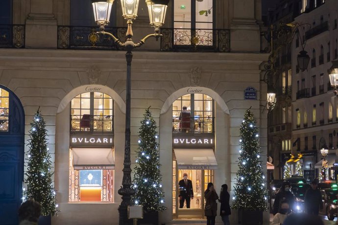 Archivo - Comercio de la marca de lujo Bulgari en el centro de París