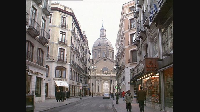 Calle Alfonso con coches.