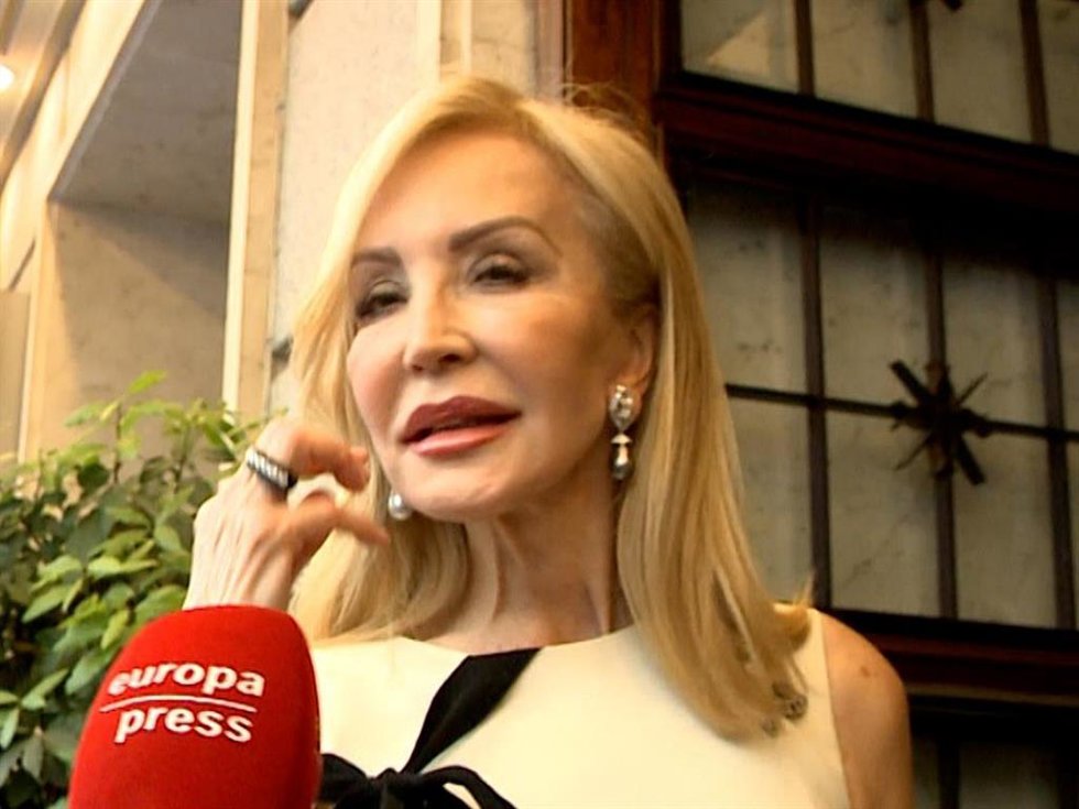 CARMEN LOMANA EN EL ESTRENO DE 'TRATO DE FAVOR'
