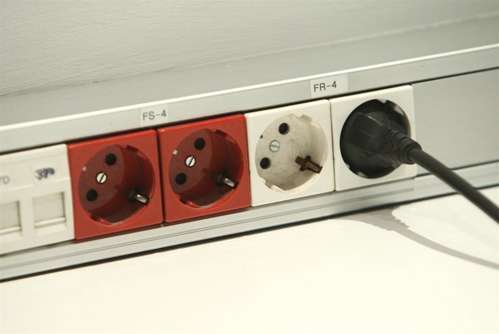 Archivo - Recusro electricidad. Luz. Enchufe.