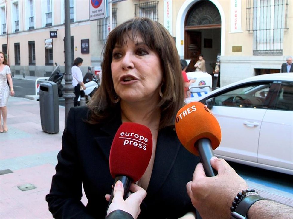 LOLES LEÓN