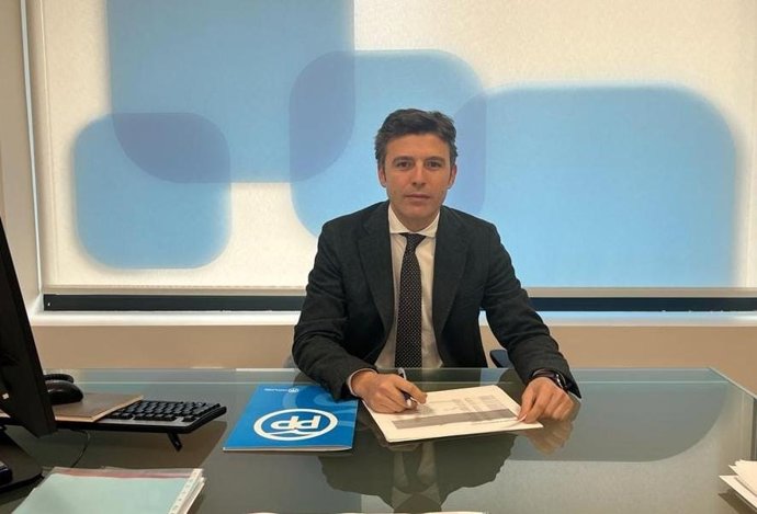 El secretario general del Partido Popular de Granada, Jorge Saavedra