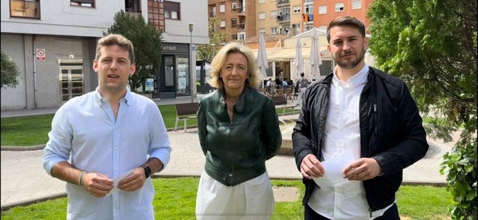 Mónica Arceiz, David Navarro e Iván Jiménez, esta mañana en Calahorra.