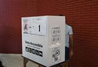 Votan los principales candidatos en las elecciones presidenciales de Paraguay