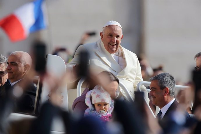 19 April 2023, Vatican, Vatikan City: Pope Francis attends his weekly general audience at St. Peter's square in The Vatican. Photo: Evandro Inetti/ZUMA Press Wire/dpa