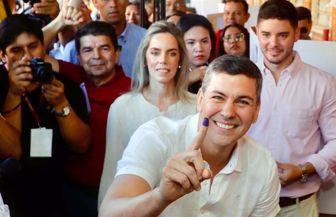 El candidato a presidente de Paraguay por la Asociación Nacional Republicana (ANR) -más conocido como el Partido Colorado-, Santiago Peña
