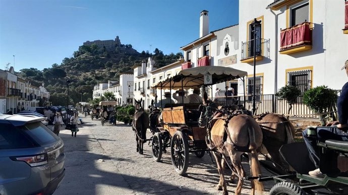 Carrojas abandonando el cerro de la Virgen de la Cabeza