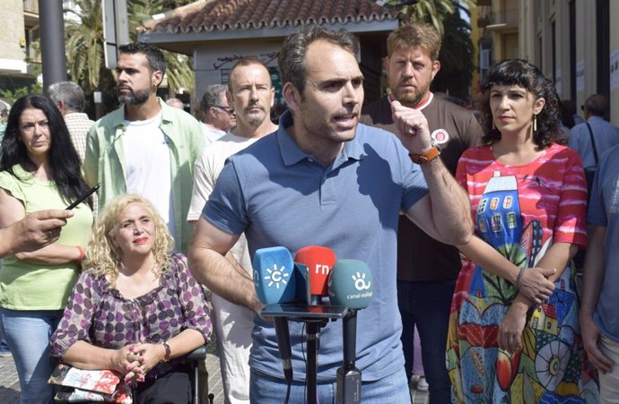 Toni Valero, coordinador general de IU Andalucía, en la manifestación por el 1 de Mayo