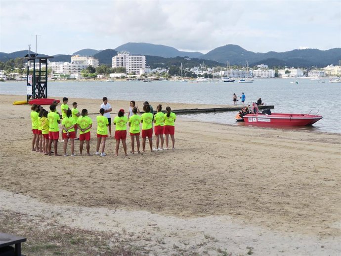 Servicio de salvamento, socorrismo y accesibilidad  del  municipio de  Sant Antoni de Portmany, en Ibiza