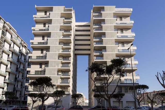 Los dos edificios de la promoción Linneo entregada por AEDAS Homes en Mislata, Valencia.