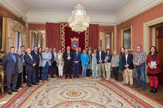 Recepción a la Fundación Tomás Caballero en el Ayuntamiento de Pamplona.