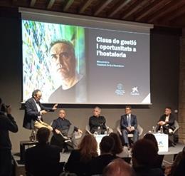 Momento de la mesa redonda.