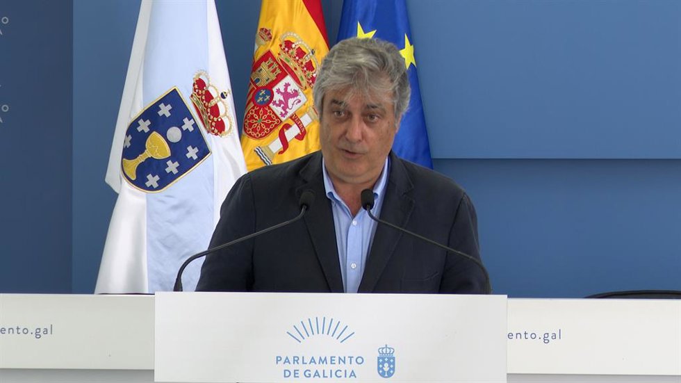 Puy (PPdeG) afirma que "no es ejemplar" la conducción de Baltar a 215 km/h
