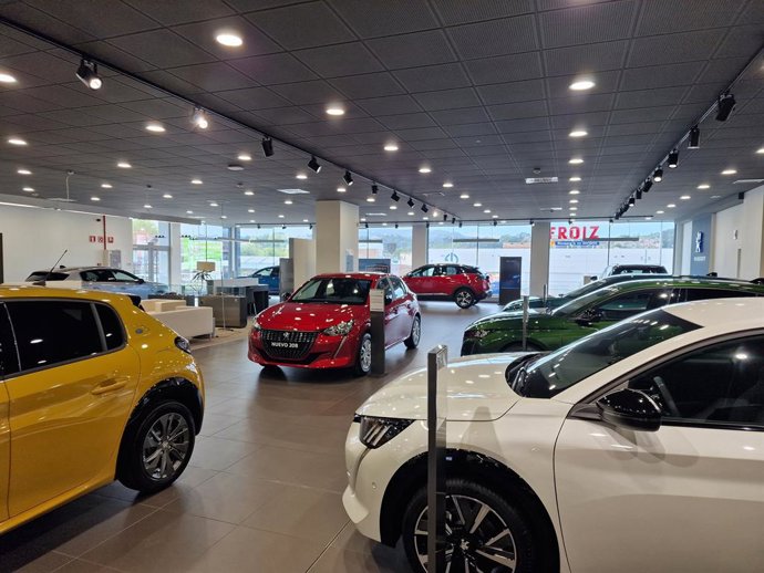 Concesionario de vehículos.