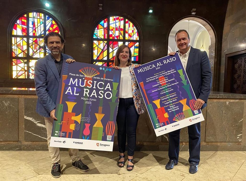 Sara Fernández, Enrique Torguet y Carlos Coca en la presentación del ciclo 'Música al Raso'.